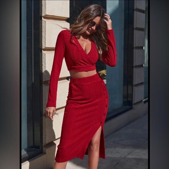 NEW 2 piece crop top and high waisted split skirt - Picture 2 of 4